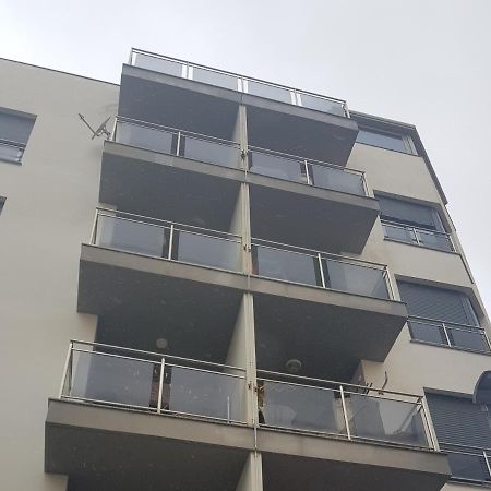 Diamond Beach Apartment บูร์เรียนา ภายนอก รูปภาพ