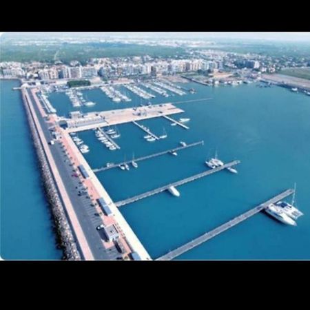 Diamond Beach Apartment บูร์เรียนา ภายนอก รูปภาพ