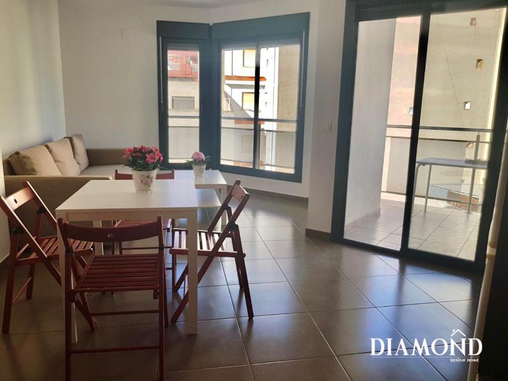 Diamond Beach Apartment บูร์เรียนา ภายนอก รูปภาพ